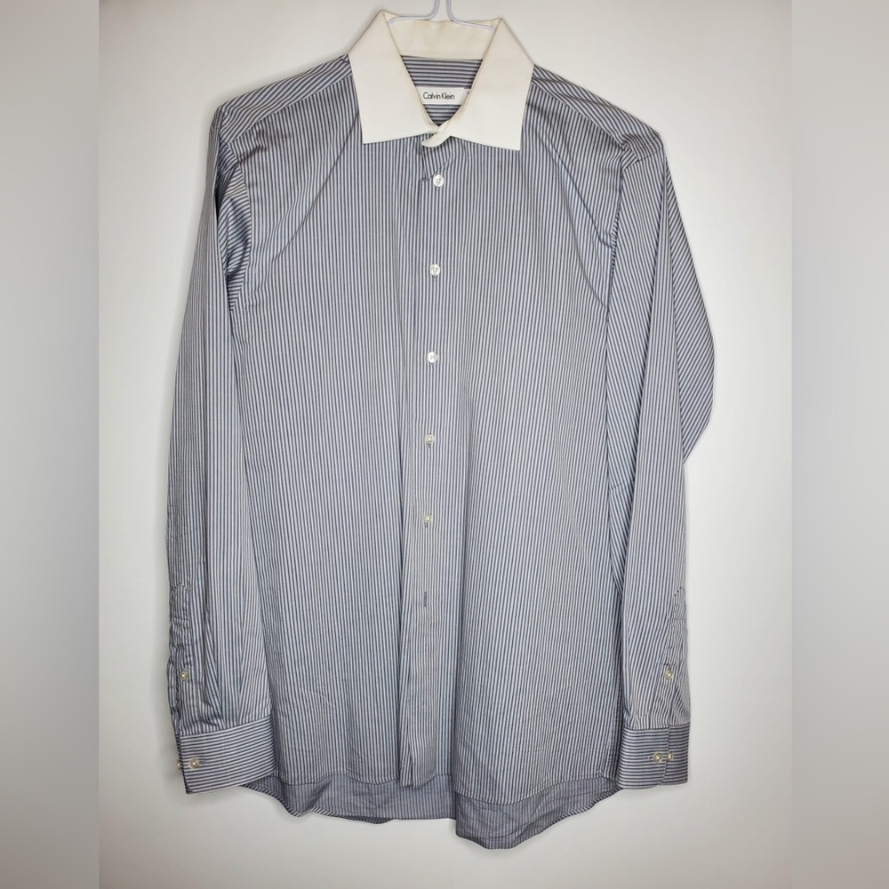 Calvin Klein White Collar Striped Long Sleeve Button down shirt 15-1/2 34/35